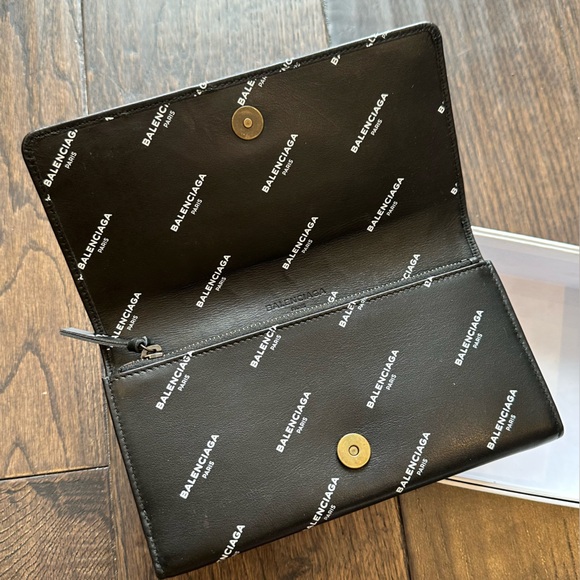 Balenciaga black logo print folding leather wallet - Picture 9 of 12